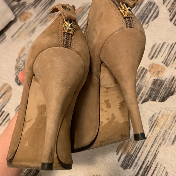 Stuart Weitzman 36 6 stiletto tan gold booties heels - Picture 6 of 9